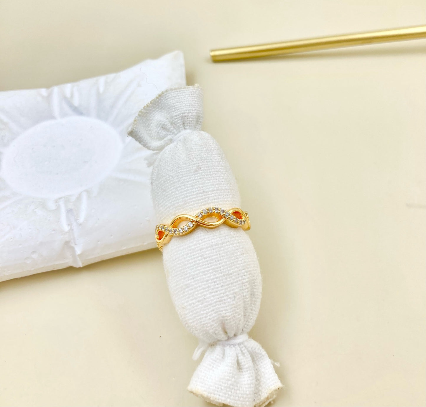 RA4464 - ANILLO EN RODIO