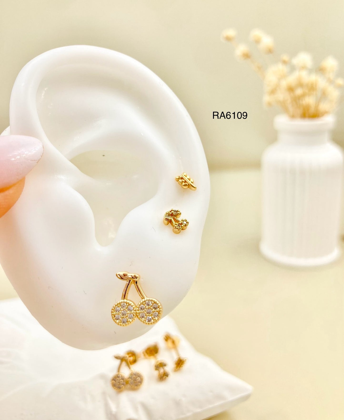 RA6109 - SECUENCIA CEREZA CIRCONES RODIO