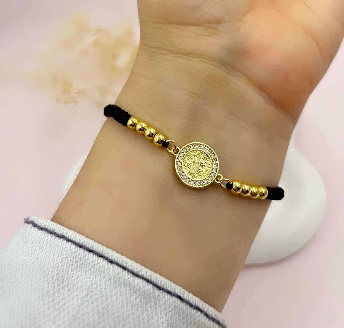 PULSERA NEGRA SAN BENITO EN RODIO