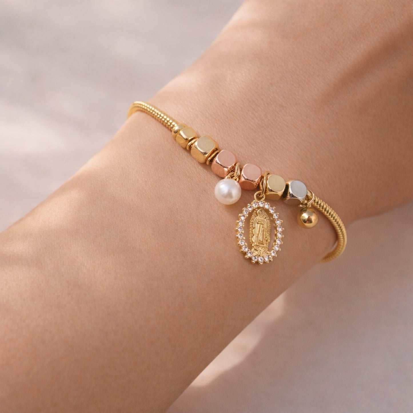 RA6448 - PULSERA TIPO PANDORA DIJE VIRGEN COLGANTE RODIO