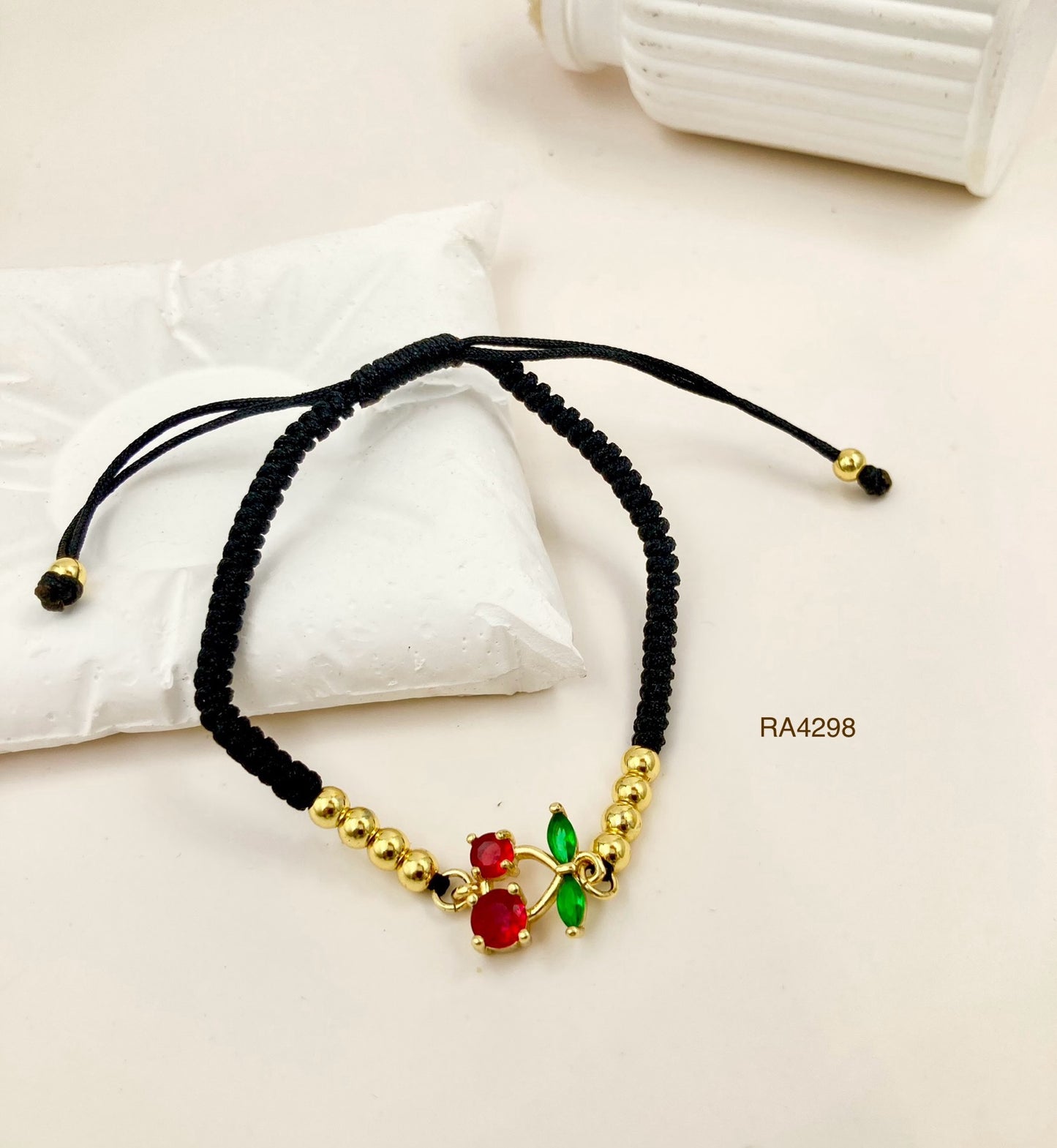 RA4298 - PULSERA CEREZA HILO NEGRO RODIO