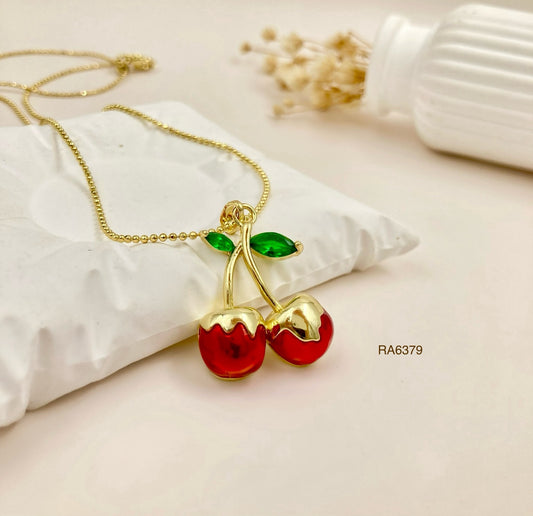 RA6379 - DIJE CEREZA CON CADENA RODIO